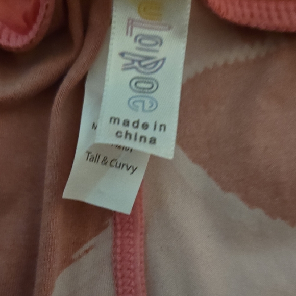 LuLaRoe Heart Patterned Leggings - Red and Pink - Picture 4 of 4